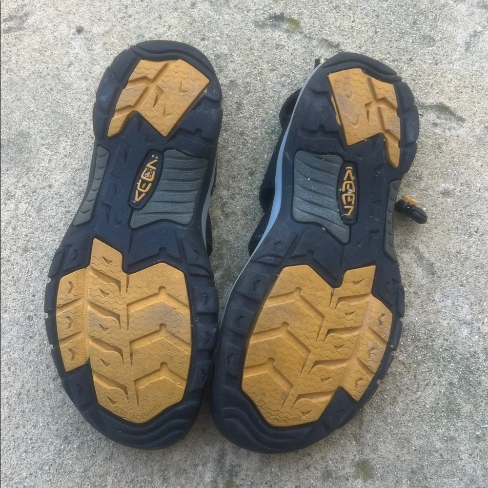 KEEN Newport H2 Men's Black Waterproof Sandals Size 10
